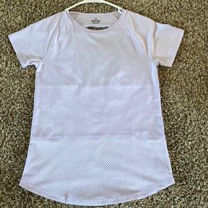 Under armour tee brand new never worn light lavender color